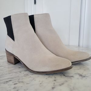 Dolce Vita Cream Suede Cyndie Booties 8.5
